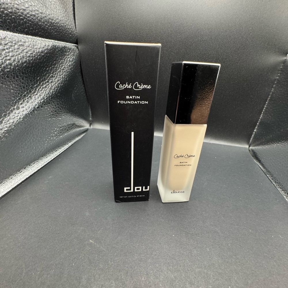 NIB Doucce Cream Foundation- Shade NL1 - Picture 10 of 10